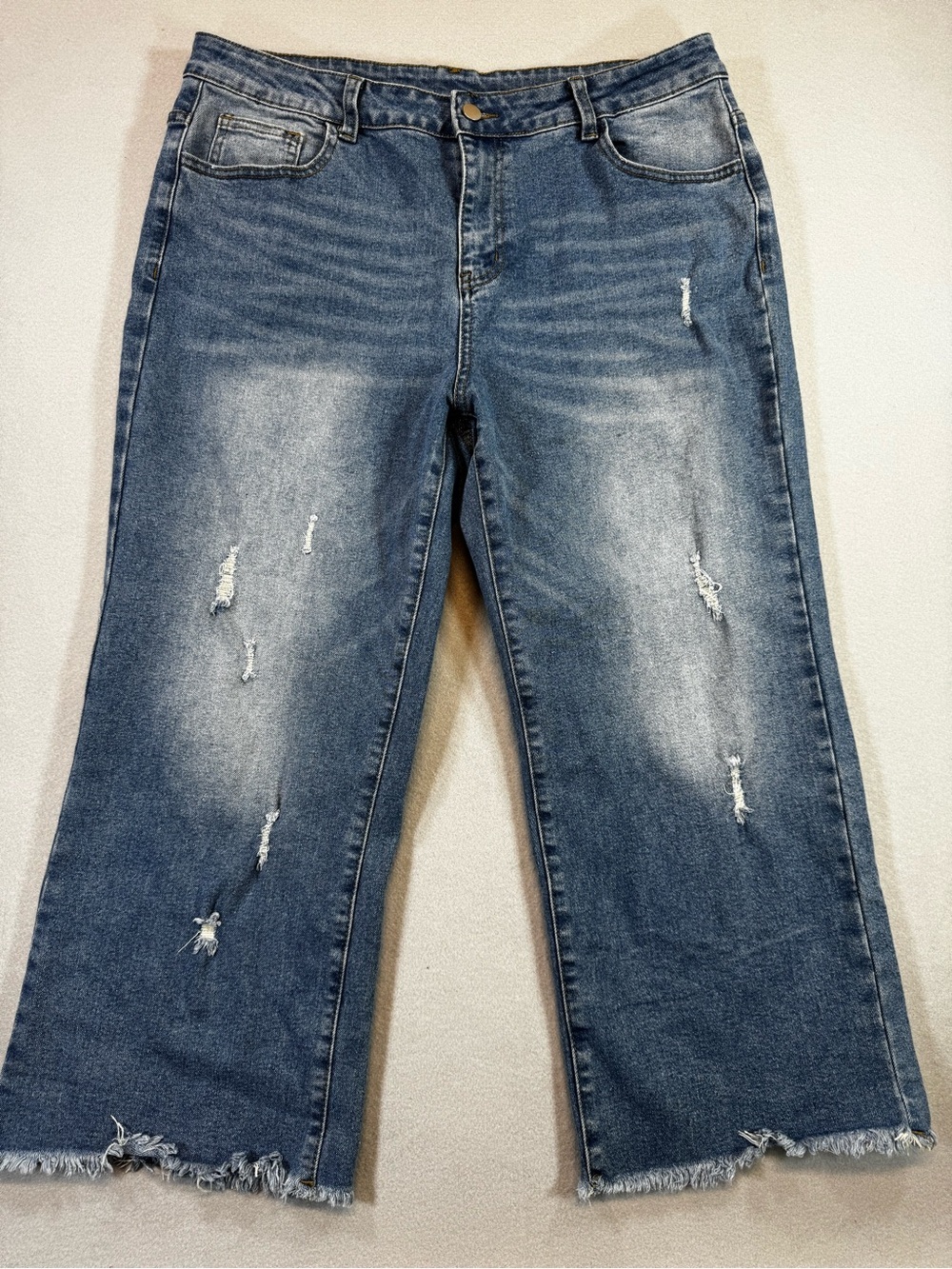 Light‎ Blue Denim Jeans with White Interior Tag